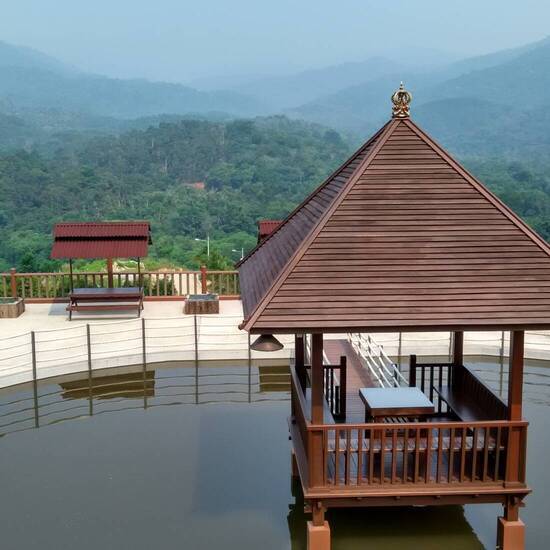 Hütte im Wald von Malaysia
