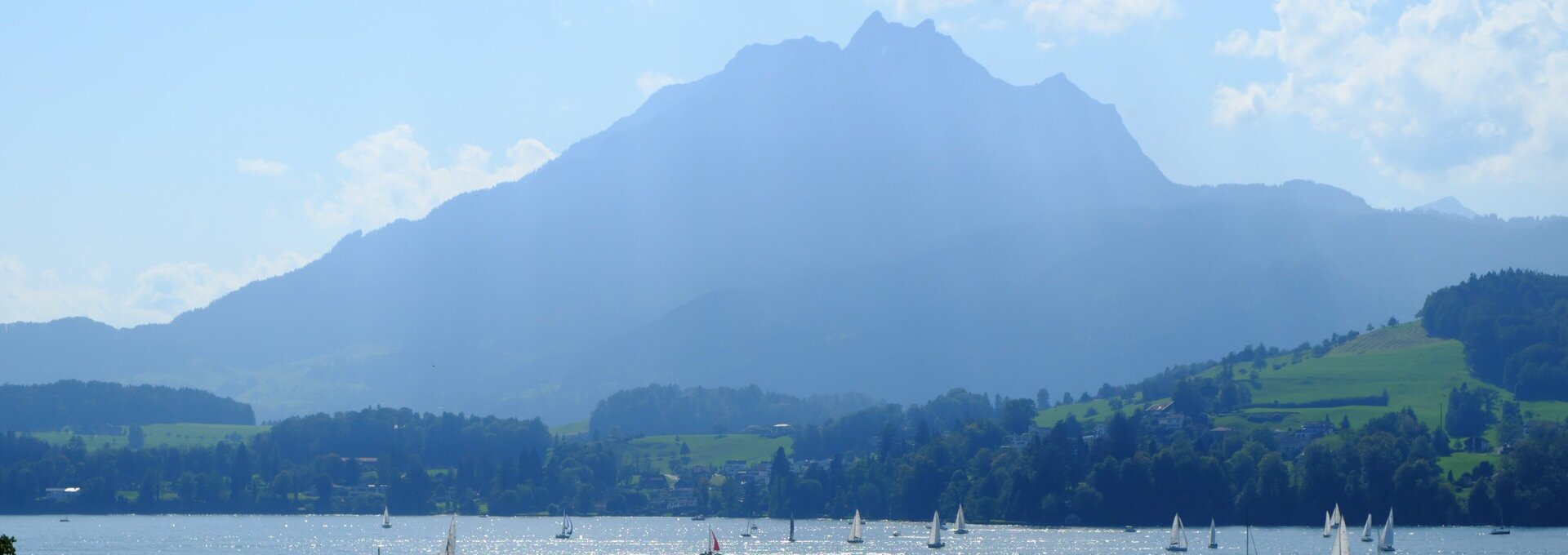 Berg und See in der Schweiz