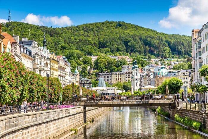 Prague Short Break: City & Beyond