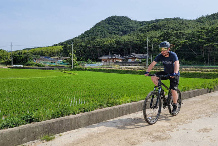 Cycle South Korea
