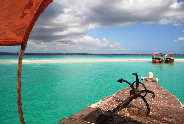 Beaches, Game Parks & Gorillas