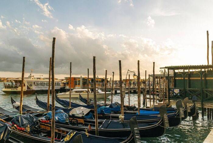 Premium Italy in Depth