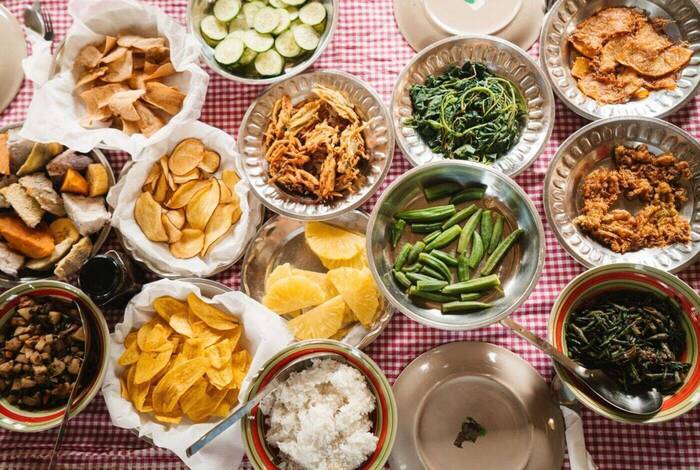 Fiji: Hike, Raft & Snorkel