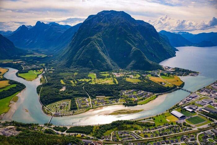 Premium Norway in Depth
