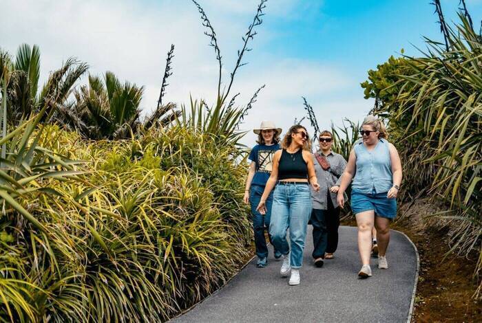 18 to 35s Essential New Zealand: South Island 18 to 35s Essential New Zealand: South Island