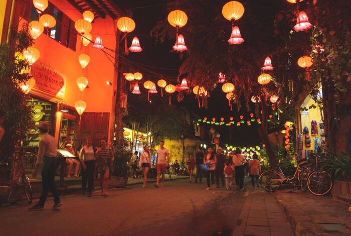 Simply South East Asia: Chiang Mai to Hanoi