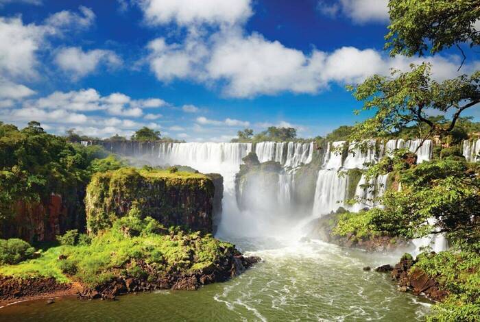 Explore Bolivia to Brazil Explore Bolivia to Brazil
