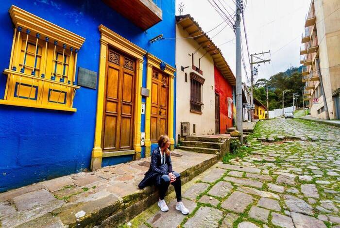 18 to 35s Essential Colombia 18 to 35s Essential Colombia