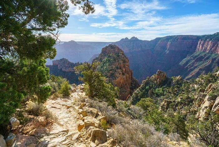 Hiking in Sedona and the Grand Canyon Hiking in Sedona and the Grand Canyon
