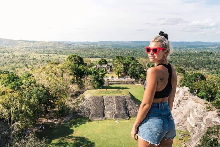 18 to 35s Real Central America 18 to 35s Real Central America