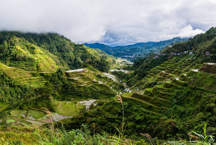 The Philippines: Mountains & Islands The Philippines: Mountains & Islands