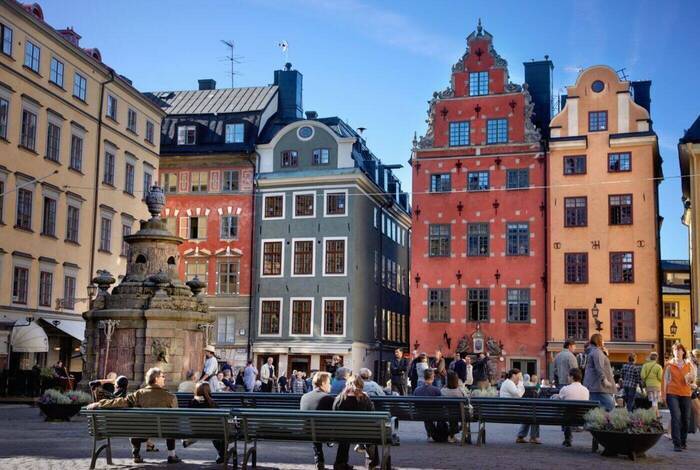 18 to 35s Essential Scandinavia 18 to 35s Essential Scandinavia
