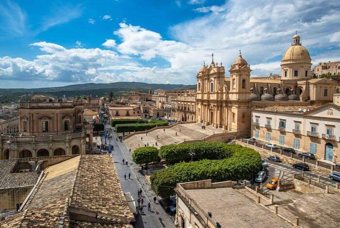 Italy: Highlights of Sicily Italy: Highlights of Sicily