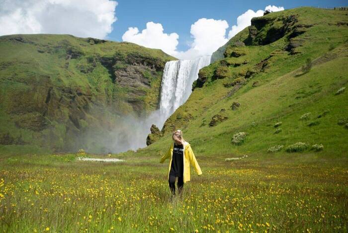 18 to 35s Six Days in Iceland 18 to 35s Six Days in Iceland