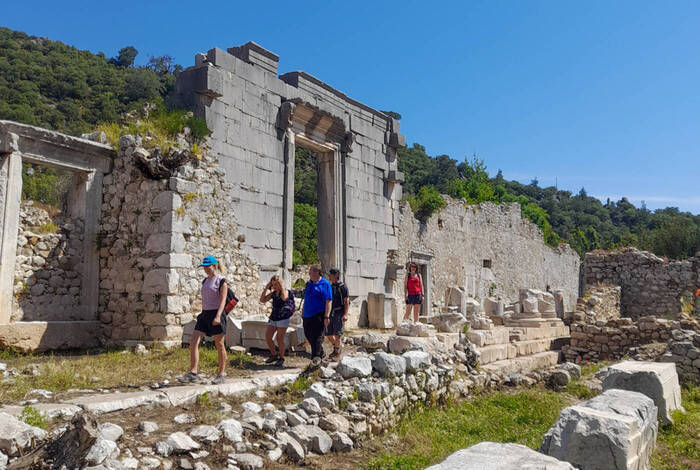 Walk the highlights of the Lycian Way Walk the highlights of the Lycian Way