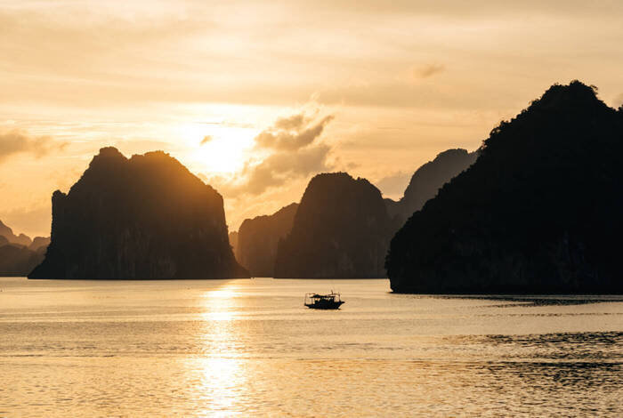 Vietnam Family Holiday with Teenagers Vietnam Family Holiday with Teenagers