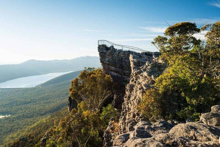 Walk the Grampians Peaks Trail