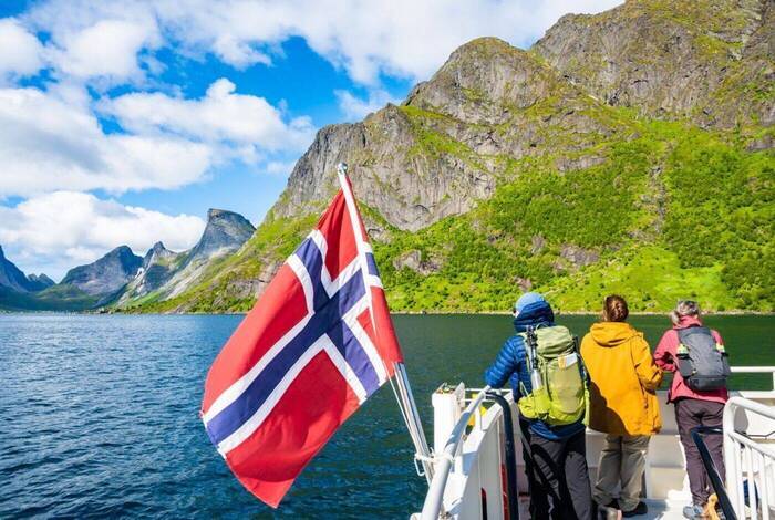 Hiking Norway's Lofoten Islands Hiking Norway's Lofoten Islands