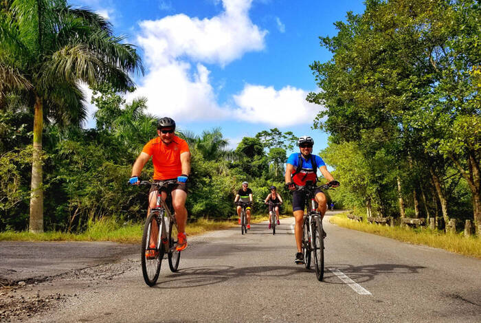 Cycle Cuba: East