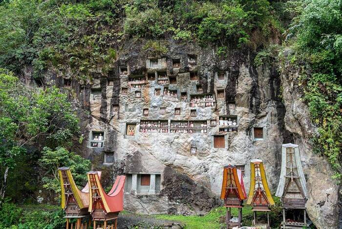 Indonesia Expedition: Sulawesi & Toraja Tribes Indonesia Expedition: Sulawesi & Toraja Tribes