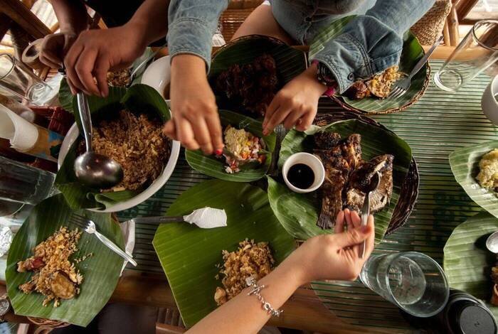 The Philippines: Mountains & Islands The Philippines: Mountains & Islands