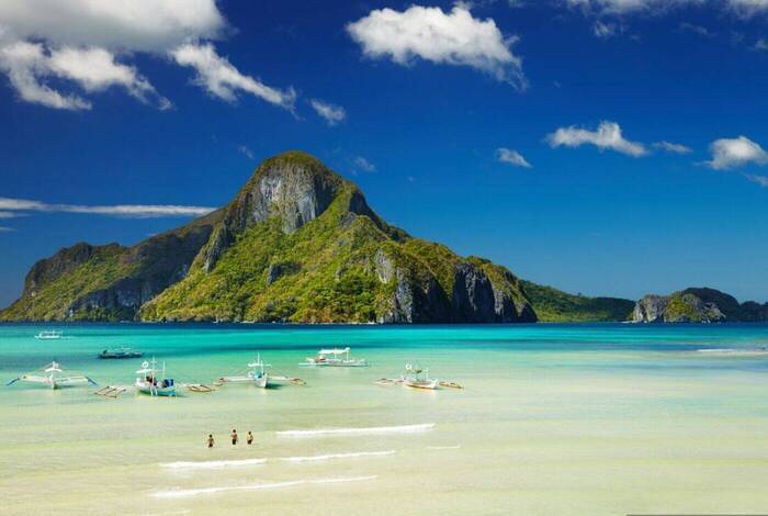 The Philippines: Mountains & Islands The Philippines: Mountains & Islands