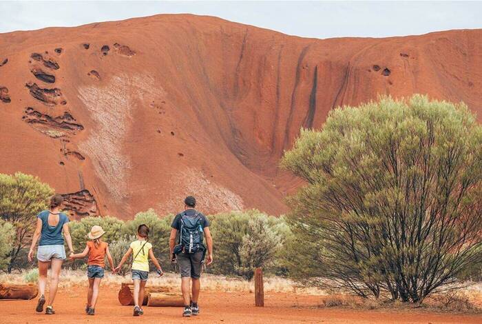 Central Australia & Uluru Family Holiday Central Australia & Uluru Family Holiday
