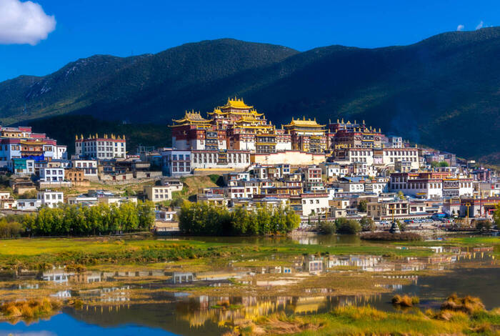 Vietnam & China: Hanoi to Kunming by Rail Vietnam & China: Hanoi to Kunming by Rail